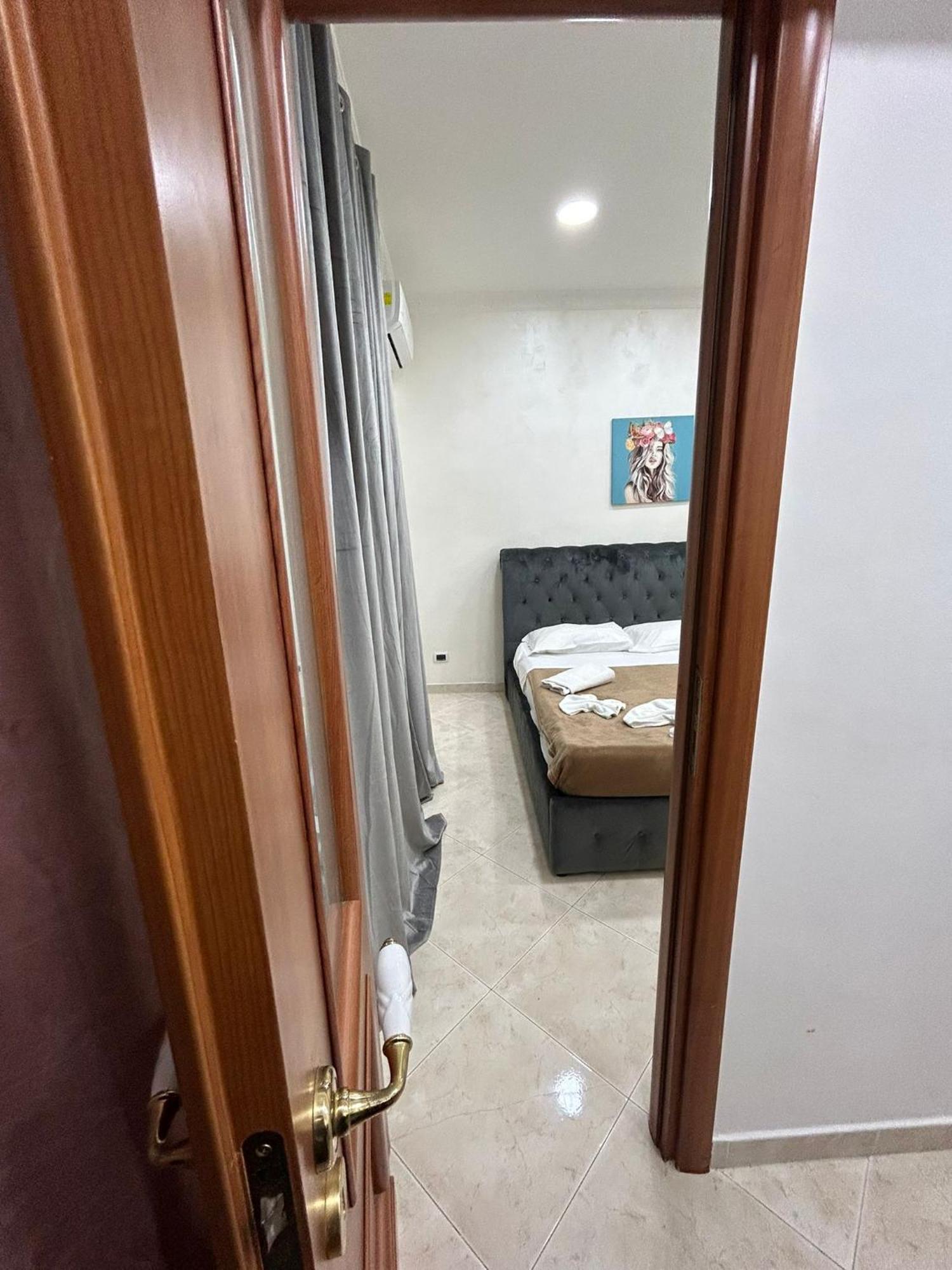 Апартаменты Dora House Valentino Неаполь Экстерьер фото
